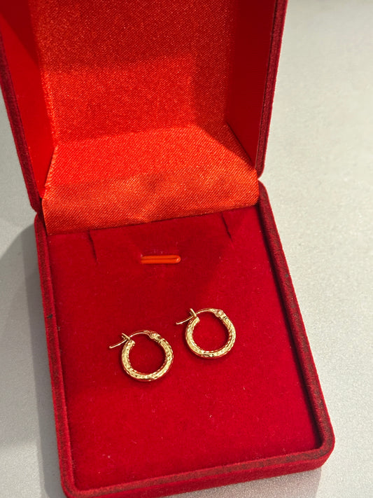 18k Gold Small Hoop Earrings