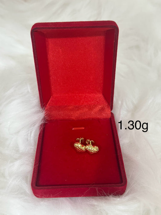 18k SD heart earrings