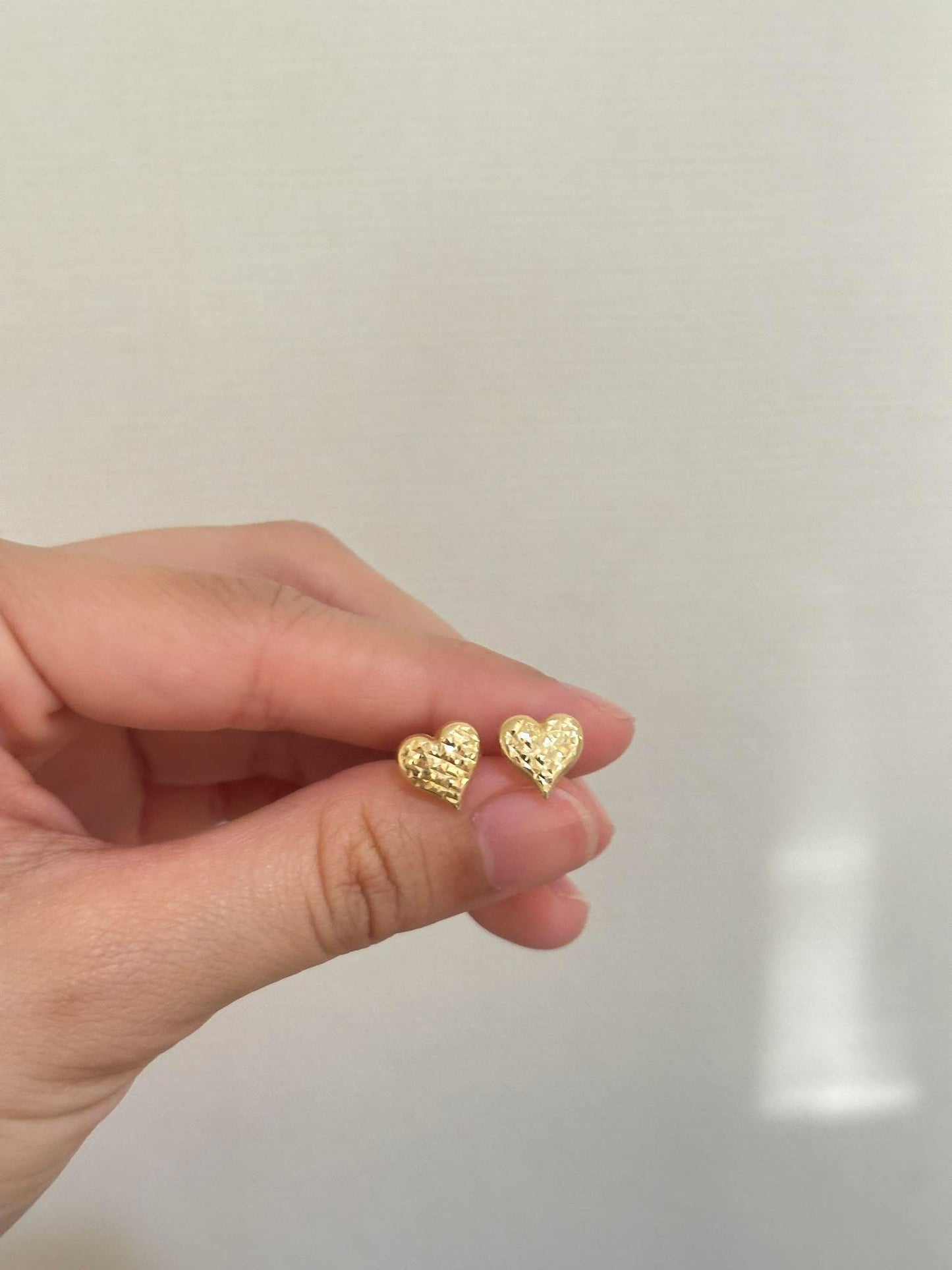 18k heart earrings