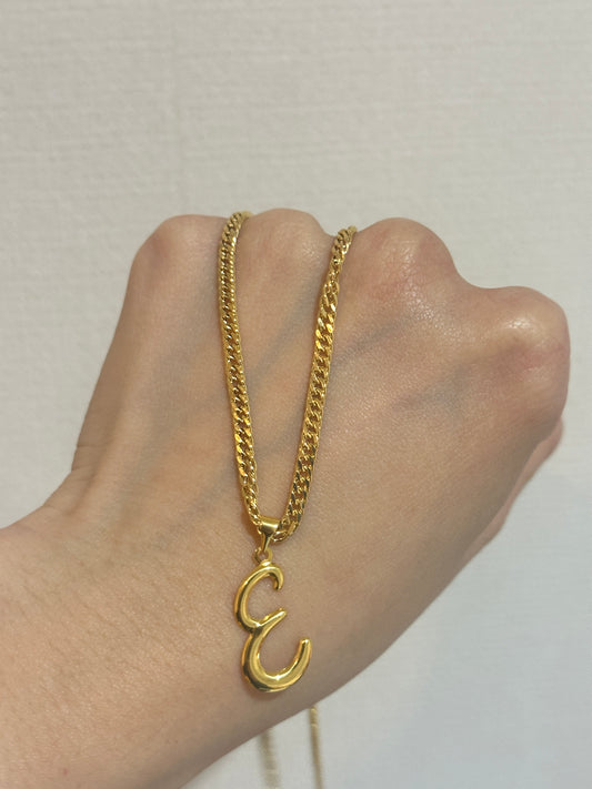 18k Letter E Necklace