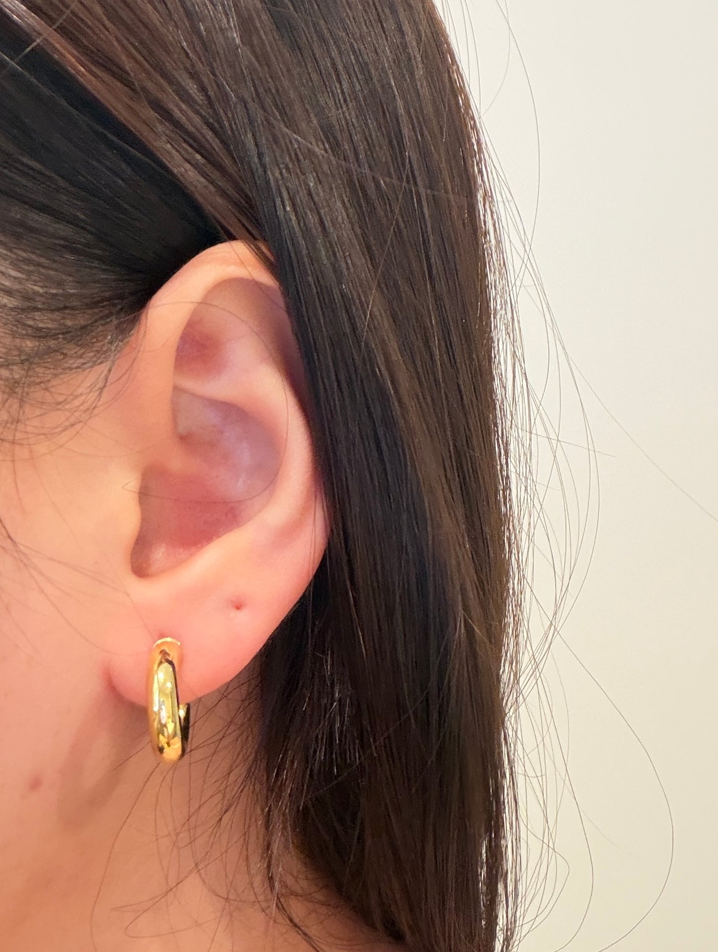 18k Gold Loop Stud Earrings
