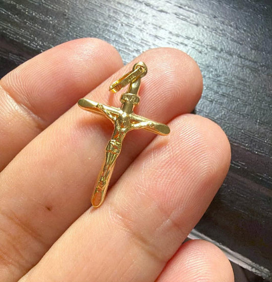 18k cross pendant