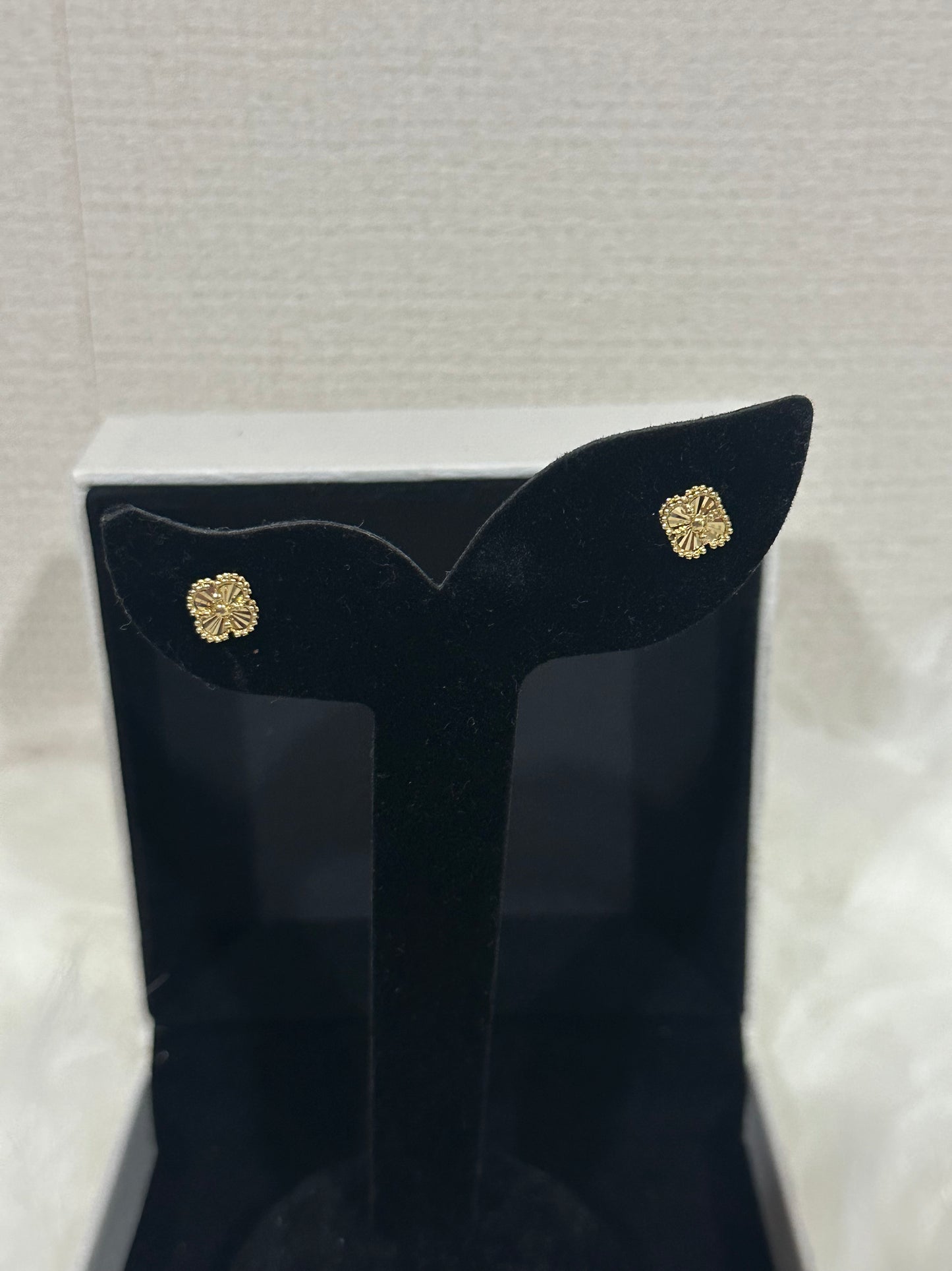 18k SD VCA yellow gold earrings 10mm